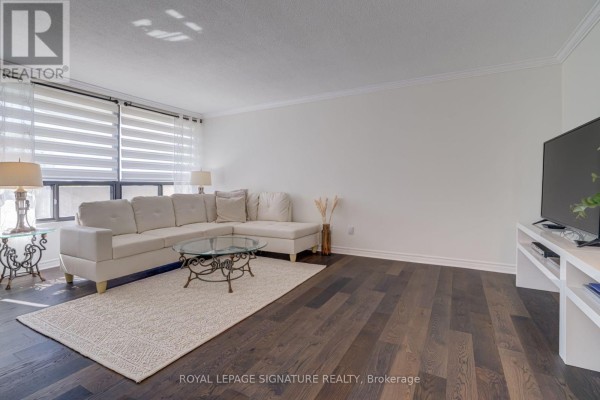 A39 - 300 Mill Road, Toronto, ON M9C4W7 Photo 4