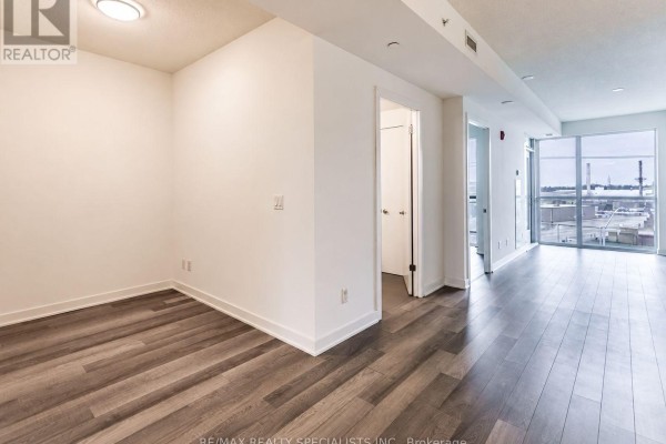 Primary Bedroom - A628 - 5230 Dundas Street, Burlington, ON L7L0J5 Photo 4