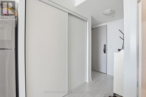Bathroom - A814 - 3210 Dakota Common, Burlington, ON L7M2A8 Photo 5
