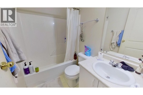 A&b 10115 90 Street, Fort St  John, BC V1J3G9 Photo 4