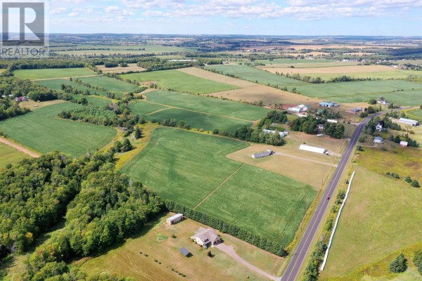 Acreage Bannockburn Road, North Wiltshire, PE C0A1Y0 Photo 4
