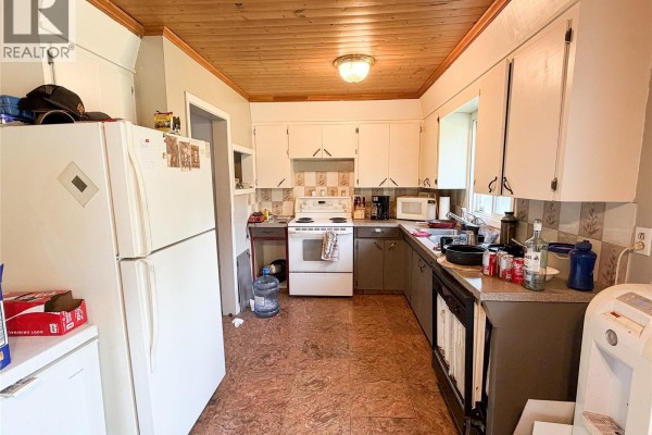 Living room - Airport Road Acreage, Meadow Lake Rm No 588, SK S9X1Y9 Photo 2
