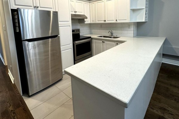 Apt 2 - 2024 Queen Street E, Toronto, ON M4L1H9 Photo 3