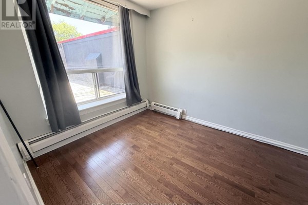 Apt 2 - 611 Danforth Avenue, Toronto, ON M4K1R2 Photo 3