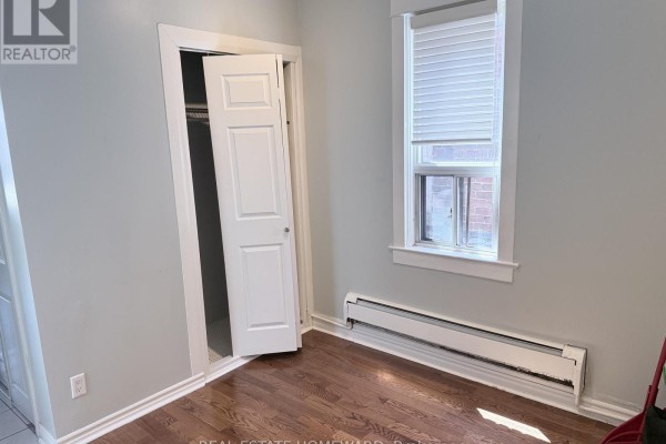 Apt 2 - 611 Danforth Avenue, Toronto, ON M4K1R2 Photo 4