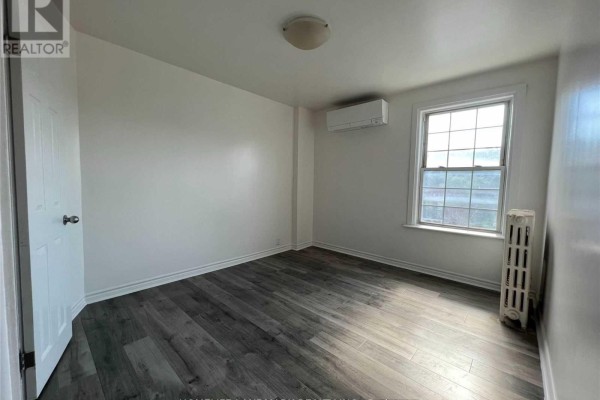 Primary Bedroom - Apt 4 - 2398 Bloor Street W, Toronto, ON M6S1P5 Photo 2