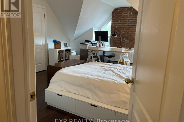 Primary Bedroom - Apt. #2 - 223 Evelyn Avenue, Toronto, ON M6P2Z8 Photo 4