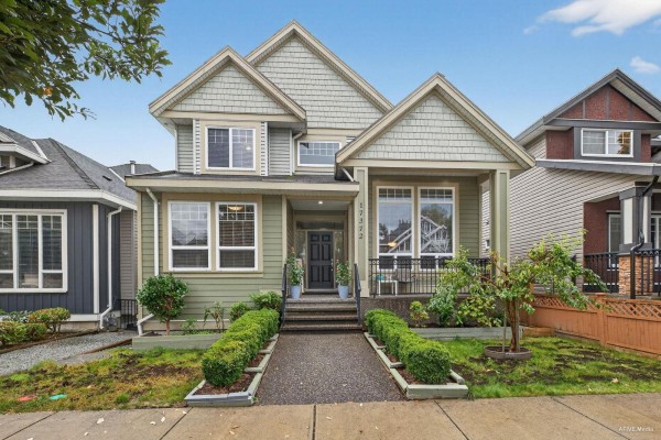 Avenue 17372 64a Avenue, Surrey