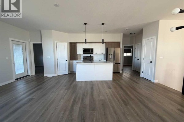 4pc Bathroom - B, 10206 128 Avenue, Grande Prairie, AB T8V6S9 Photo 4