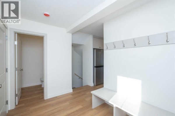 Foyer - B, 9315 99 Avenue, Westlock, AB T7P2P6 Photo 4