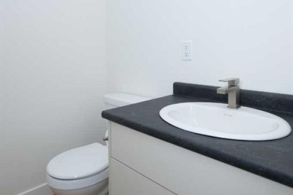 Primary Bedroom - B, 9315 99 Avenue, Westlock, AB T7P2P6 Photo 5