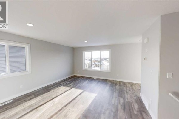 4pc Bathroom - B, 9529 113 Avenue, Clairmont, AB T8X5C5 Photo 5
