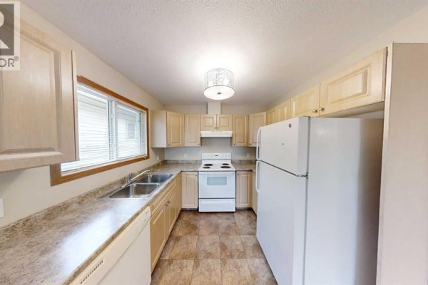 Bedroom - B, 9901 109 Avenue, Grande Prairie, AB T8V1R7 Photo 4