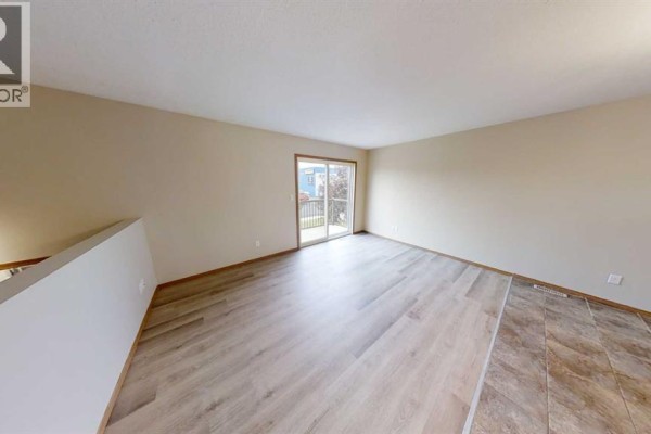 4pc Bathroom - B, 9901 109 Avenue, Grande Prairie, AB T8V1R7 Photo 5