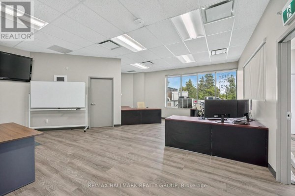 B - 1240 Kenaston Street, Ottawa, ON K1B0B2 Photo 5