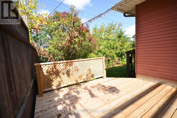 B - 1441 Edgecliffe Avenue, Ottawa, ON K1Z8G2 Photo 4
