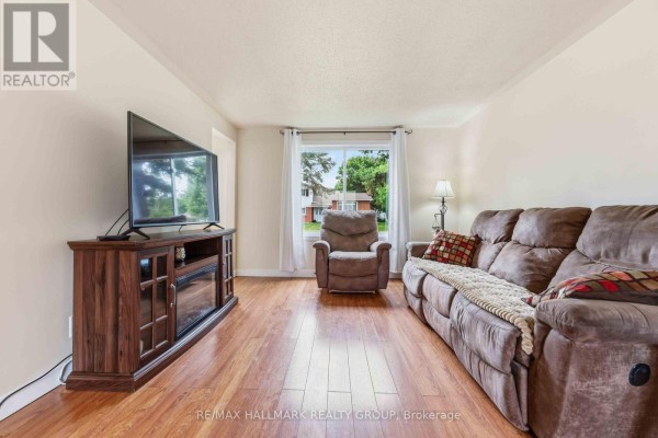 Bedroom - B - 1506 Beaverpond Drive, Ottawa, ON K1B3R9 Photo 5