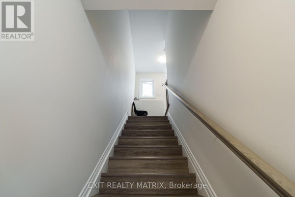 B - 161 Massalia Crescent, Ottawa, ON K4A5R1 Photo 4