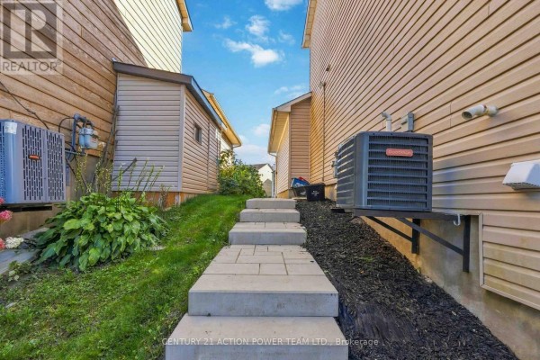 Eating area - B - 1936 Longman Crescent, Ottawa, ON K1C5G6 Photo 3