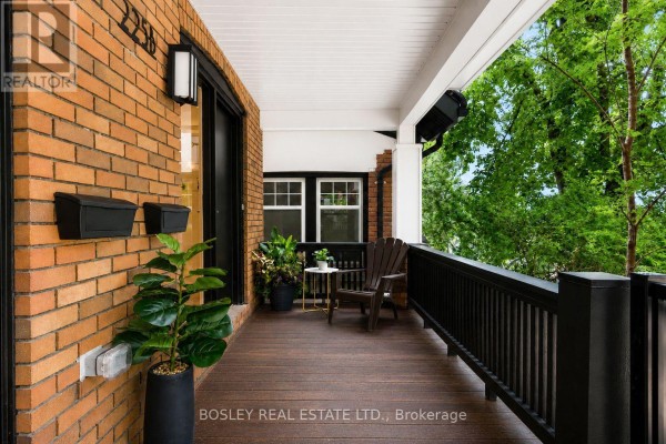 B - 225 Gainsborough Road, Toronto, ON, photo 2