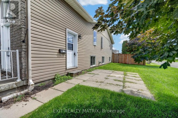 B - 239 Stiver Street, Russell, ON, photo 2