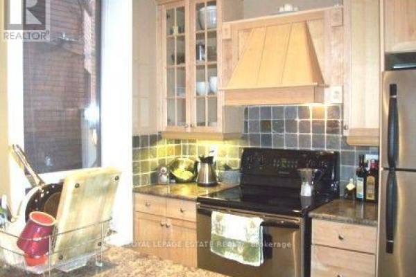 B - 314 Avenue Road, Toronto, ON M4V2H3 Photo 3