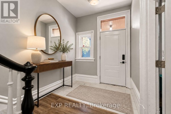 Sunroom - B - 419 Besserer Street, Ottawa, ON K1N6B9 Photo 4