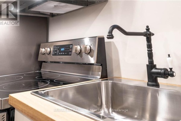 Kitchen - B - 50 Burris Street, Hamilton, ON L8M2J4 Photo 4
