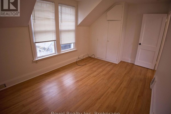 Bedroom - B - 511 King Street, Woodstock, ON N4S1M7 Photo 3