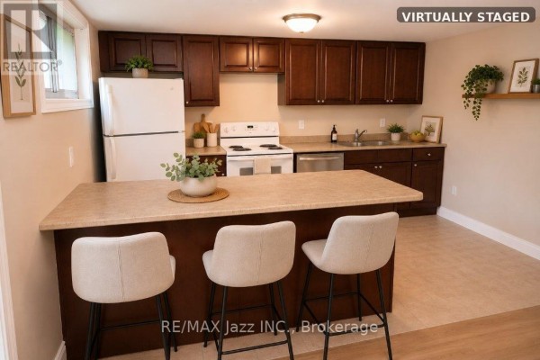 B - 624 Stewart Street, Peterborough, ON K9H4C3 Photo 4