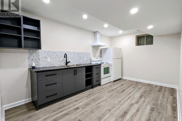 Kitchen - B - 737 Botany Hill Crescent, Newmarket, ON L3Y3A7 Photo 2