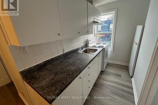 Bedroom - B - 88 Uxbridge Avenue, Toronto, ON M6N1C5 Photo 3