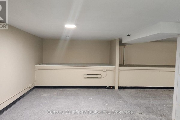 B - 907 Simcoe Street N, Oshawa, ON L1G4W1 Photo 5