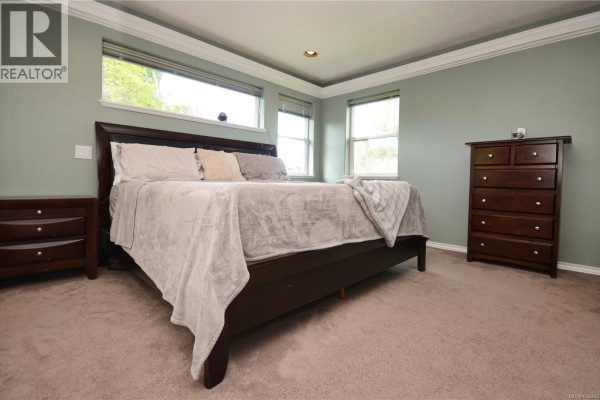 B 1143 Greenwood Ave, Esquimalt, BC, photo 2