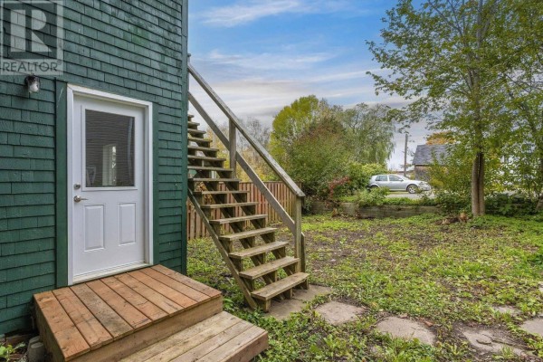 Dining nook - B 130 Gray Street, Windsor, NS B0N2T0 Photo 3