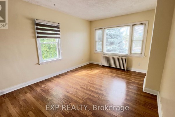 Living room - B 2nd Floor - 2 South Drive S, St  Catharines, ON L2R4T8 Photo 3