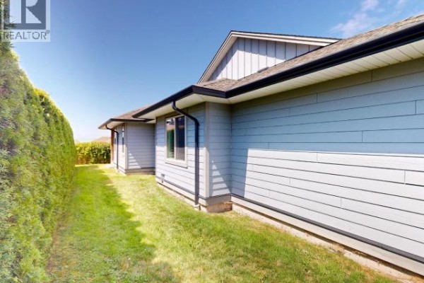 B-6916 Abbotsford Street, Powell River, BC, photo 3