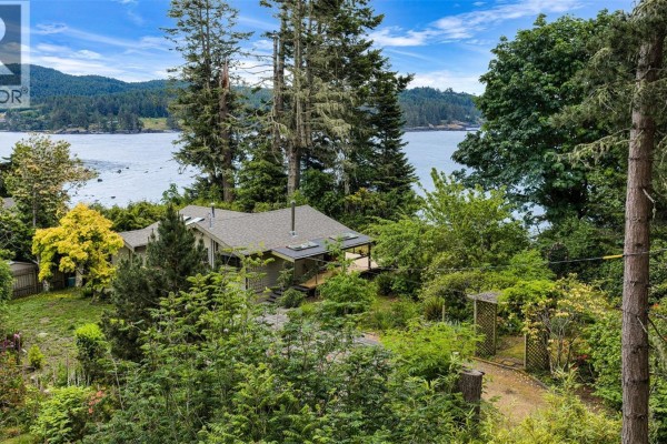 B 7095 Richview Dr, Sooke, BC V9Z0T3 Photo 3