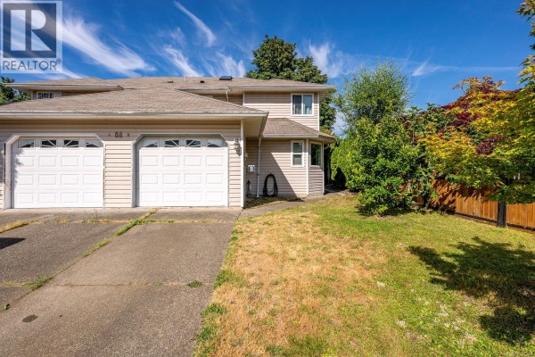 B 88 Timberlane Rd, Courtenay, BC, photo 3