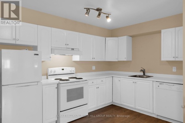 Kitchen - B02 - 120 Bell Farm Road, Barrie, ON L4M6J2 Photo 2