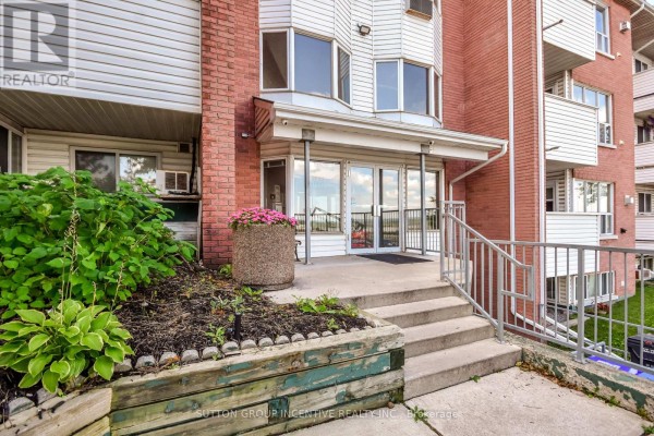 B05 - 126 Bell Farm Road, Barrie, ON, photo 2