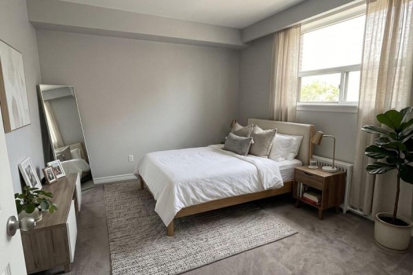 B1 - 50 Neptune Drive, Toronto, ON M6A1X1 Photo 3