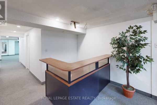 B101 - 2558 Danforth Avenue, Toronto, ON M4C1L3 Photo 5