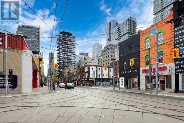 B103 - 14 Mccaul Street, Toronto, ON M5T1V6 Photo 4
