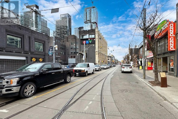 B103 - 14 Mccaul Street, Toronto, ON M5T1V6 Photo 5
