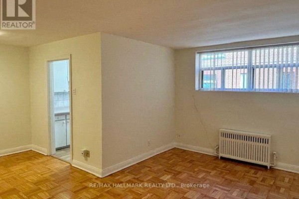 Dining room - B2 - 11 Anglesey Boulevard, Toronto, ON M9A3B2 Photo 2
