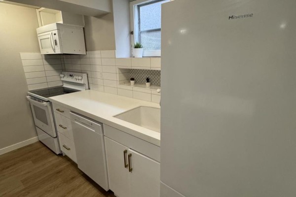 Bedroom - B2 - 35 Lilywood Road, Toronto, ON M6B1V6 Photo 3