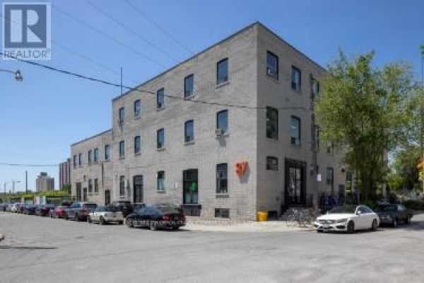 B3 - 87 Wade Avenue, Toronto