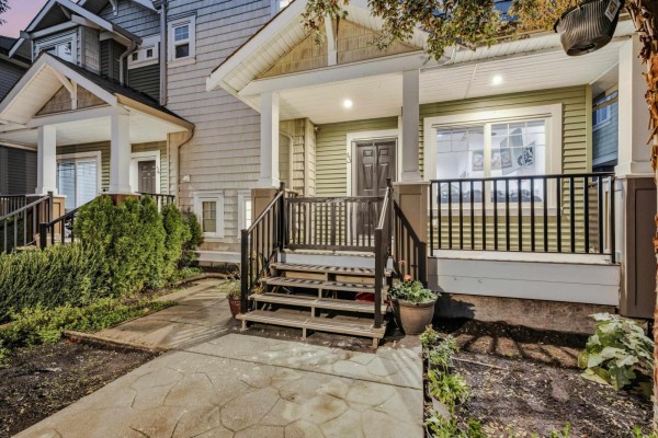 B3 19292 72a Avenue, Surrey, BC V4N5Y3 Photo 3