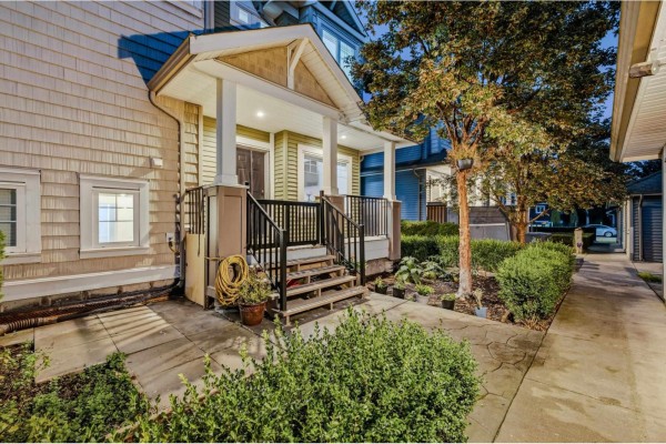 B3 19292 72a Avenue, Surrey, BC V4N5Y3 Photo 4